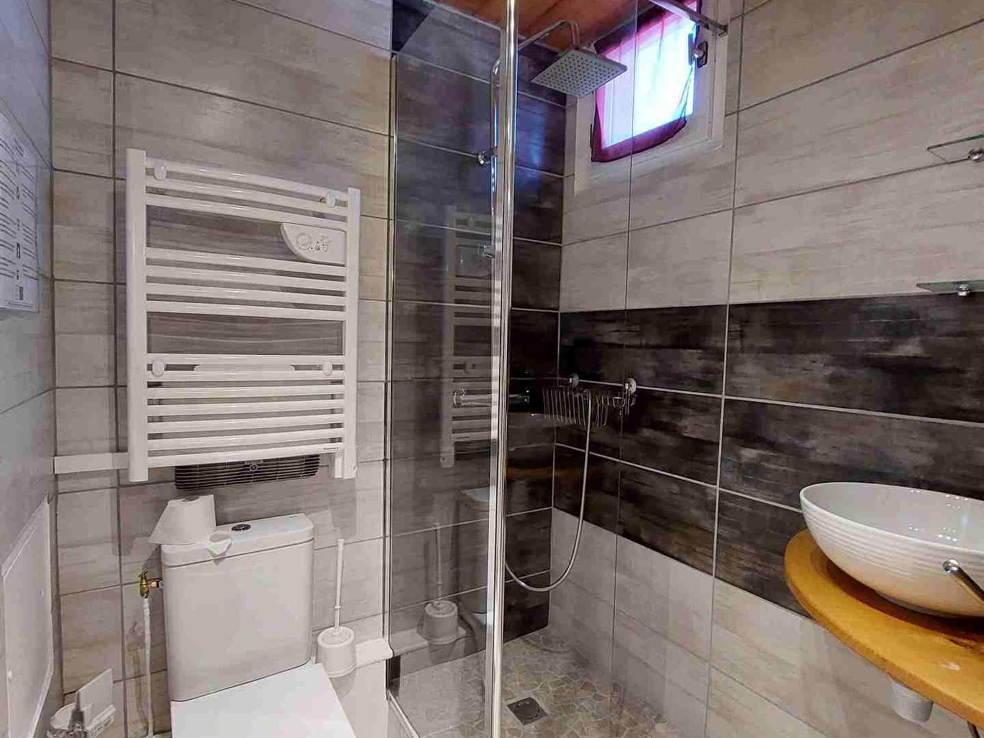 Studette Renovee Pour 2 Au Pied Des Pistes, Centre Les Deux Alpes - Fr-1-516-134 Apartment Exterior photo